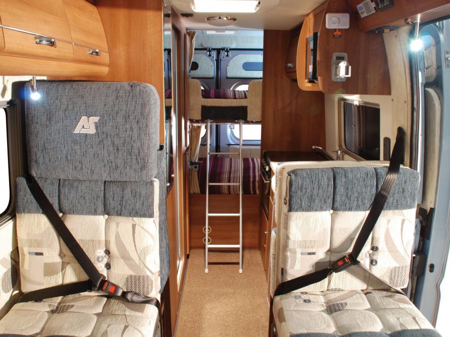 Интерьер Auto-Sleepers Windrush 2012 года  (фото 4 из 4)